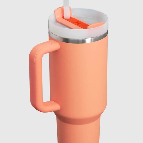 Stanley 40 oz Tumbler - Picture 3 of 3